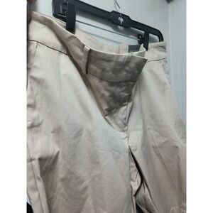Ann Taylor Factory Signature The 11 Inch Shorts Mid Rise Khaki Size 16 NEW